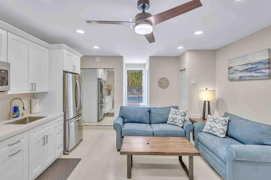 Rare Hidden Getaway Heated Pool 1.5 Acres! Sleeps 16 Villa Fort Lauderdale Exterior photo